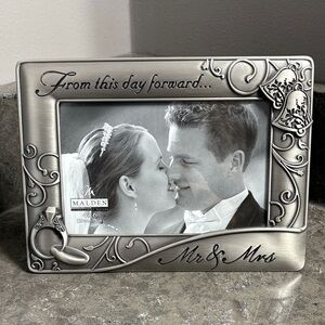 Malden Elegant Silver Photo Frame
